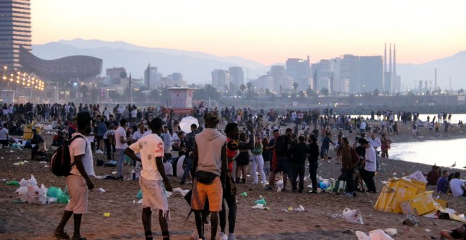 Barcelona tanca la revetlla amb 25.000 persones a les platges i sense incidents destacats