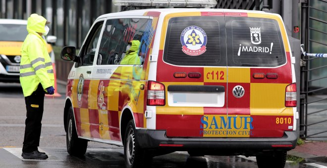 La Policía busca a un hombre por apuñalar a un niño de siete años a la salida de un colegio en Madrid