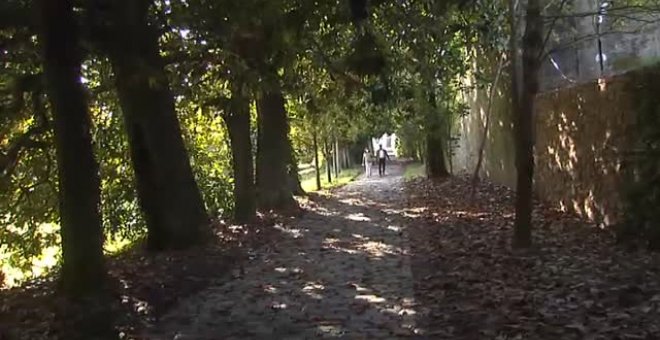 Familiares de víctimas del franquismo, emocionados en su primera visita al Pazo de Meirás