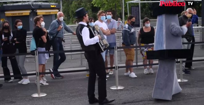 La Torre Eiffel reabre al público tras ocho meses de cierre por el coronavirus