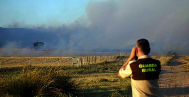 El incendio en el Monte Yerga, en La Rioja, sigue activo y sin controlar