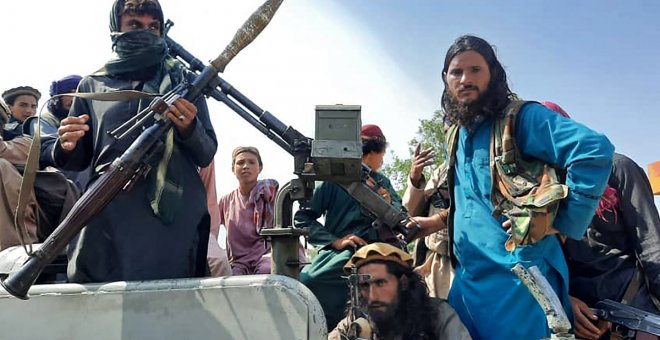 Los talibanes recuperan el control de Kabul tras casi 20 años de guerra y el presidente de Afganistán abandona el país