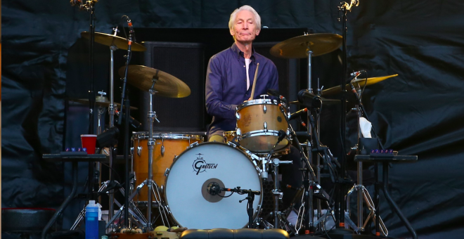 Muere Charlie Watts, el temperamento sereno que dio el golpe a los Stones