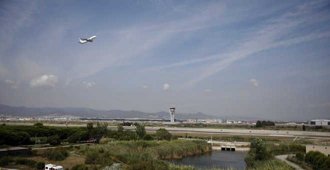 Foment proposa ampliar la tercera pista de l'aeroport del Prat per sobre de La Ricarda