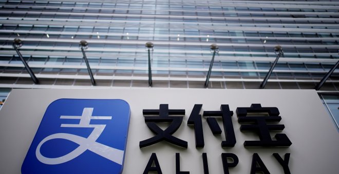 China planea disolver la app de pagos del dueño de Alibaba y crear una aplicación de préstamos independiente