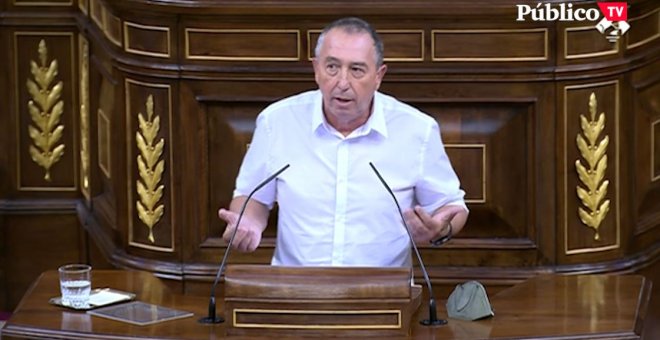 Rapapolvo de Baldoví a Vox: "Abascal estuvo cobrando dos años sin ir a trabajar. ¿Ha devuelto ya el dinero del chiringuito del PP sin ir a trabajar?"