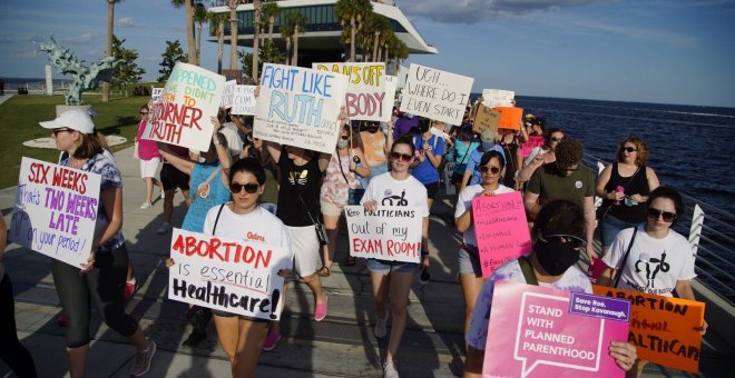 Miles de mujeres se manifiestan en Estados Unidos para defender el derecho al aborto