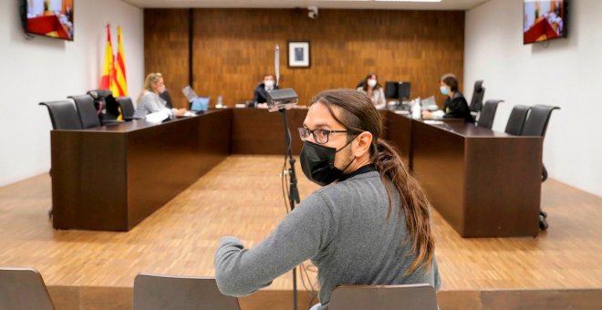 El fiscal retira la petición de cárcel al fotógrafo Albert García y lo rebaja a multa