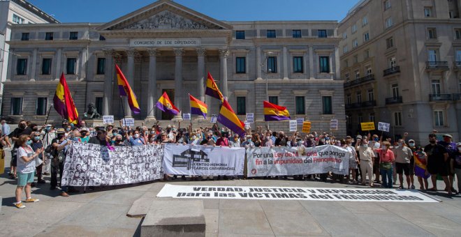 La Ley de Memoria Democrática avanza en el Congreso, pero sigue sin convencer a los socios del Gobierno