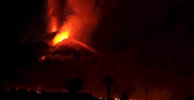 Volcán en La Palma, en directo: última hora sobre la erupción | Horas decisivas para conocer el futuro de La Laguna y otros barrios evacuados