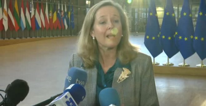 Calviño explica que España cumplirá con sus objetivos fiscales aunque Bruselas recorte sus previsiones