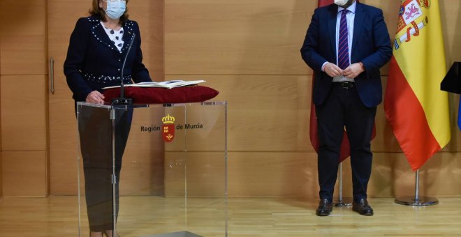 Murcia suprimirá el lenguaje inclusivo en los libros de texto a partir del próximo curso tras la moción de Vox