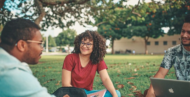 Otras miradas - Un año récord en becas, un gobierno que apuesta por los jóvenes