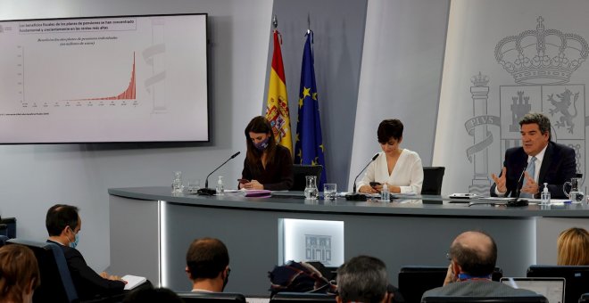 Sánchez duplica los Consejos de Ministros antes de fin de año para cumplir con la UE y recibir los fondos
