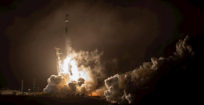 La NASA lanza una nave espacial para desviar asteroides en una misión de prueba para defender la Tierra