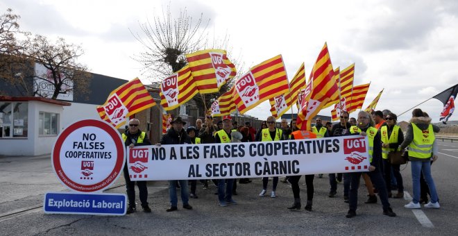 Las cárnicas catalanas evitan la huelga, pero los sindicatos mantienen el reto de profesionalizar las relaciones laborales