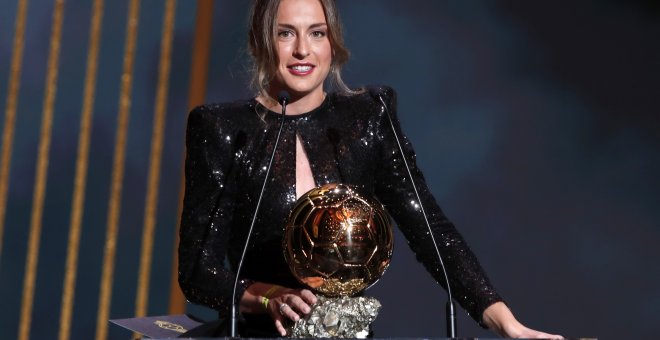 Noche histórica para el fútbol femenino español: Alexia Putellas gana el Balón de Oro