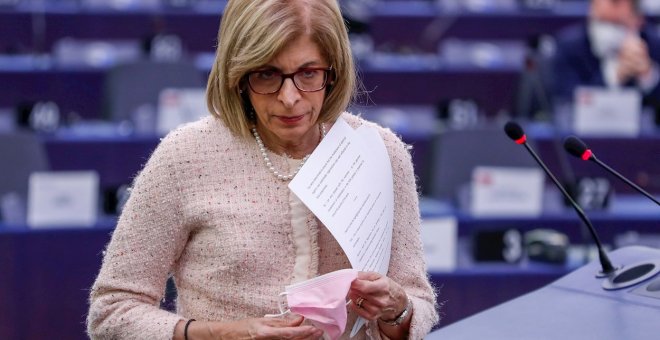 La Comisión Europea espera "meses difíciles" por la variante ómicron