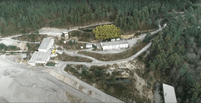 Unidas Podemos denuncia a altos cargos de la Xunta por una mina que contaminó durante años un río de A Coruña