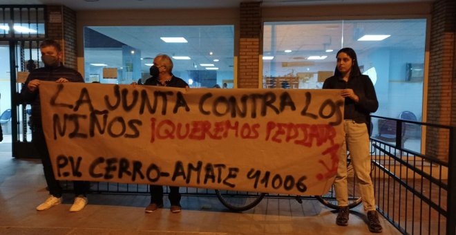 De tiros de posta en Linares a una tanqueta en Cádiz: malestar por la réplica policial a las protestas en Andalucía