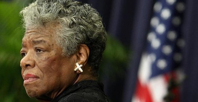 La poetisa Maya Angelou se convierte en la primera mujer negra en aparecer en una moneda de dólar en Estados Unidos