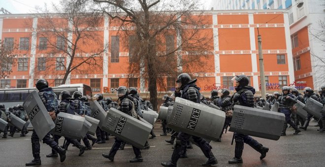 ONG denuncian la represión en Kazajistán y la violencia contra manifestantes y periodistas