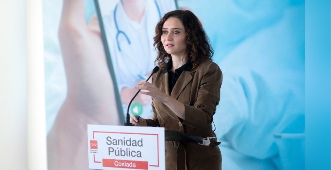 Ayuso dice que "el gran hospital de Madrid está en los domicilios de los madrileños" y le llueven las críticas: "La desvergüenza en estado puro"