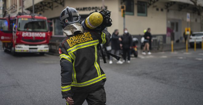 Al menos nueve heridos por un incendio en un hotel de Barcelona