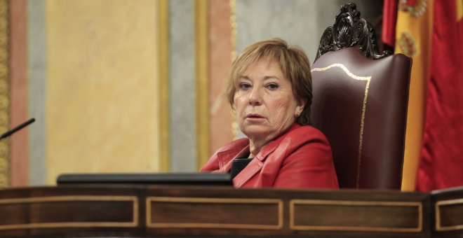 Celia Villalobos llama "tontas" a las "chicas de Podemos"