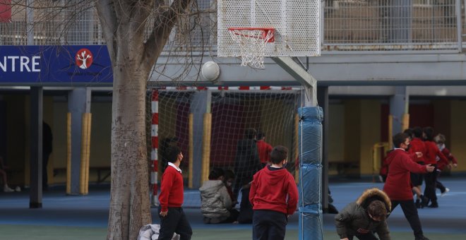 Catalunya suprime las cuarentenas escolares y deja de contar los contagios en colegios