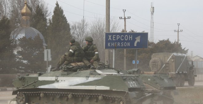 Qué es la ley marcial que ha declarado Ucrania ante el ataque de Rusia