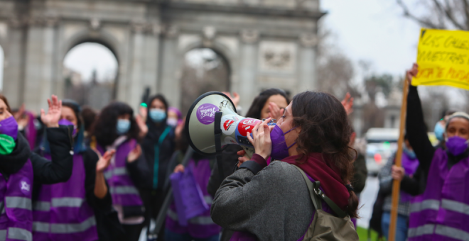 Otras miradas - ¿La izquierda rompe el feminismo?