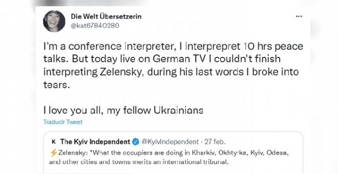 Una intérprete alemana rompe a llorar mientras traduce una rueda de prensa de Zelenski