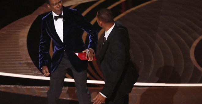La Academia de Hollywood condena el bofetón de Will Smith a Chris Rock