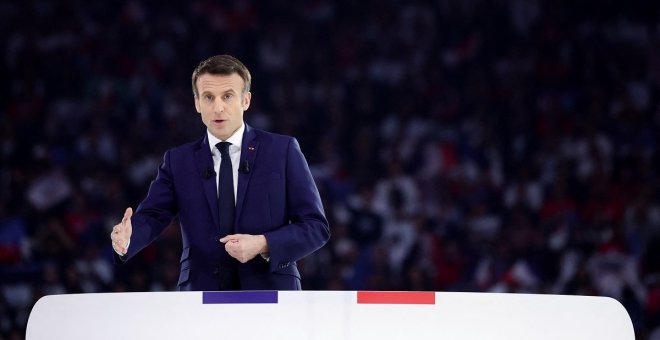 Macron hace guiños al progresismo para contener la subida de Le Pen