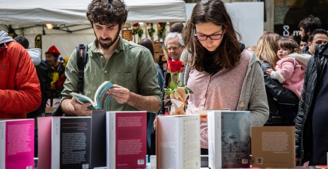 L'obertura comercial total del diumenge de Sant Jordi s'obre pas a Barcelona després de l'error de calendari