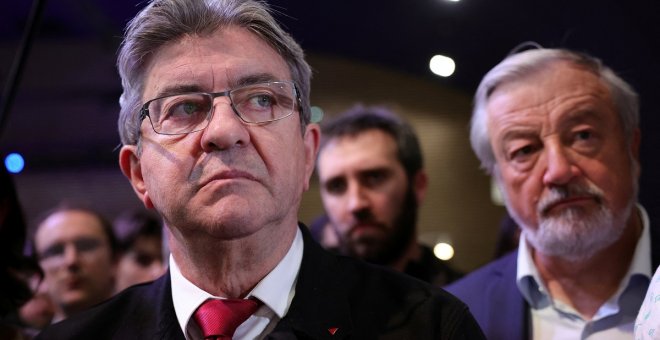Mélenchon llama a "derrotar" a Macron en la "tercera vuelta" de las elecciones legislativas de junio