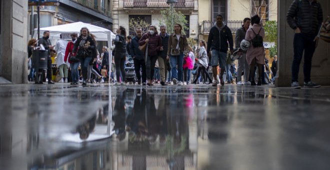 Barcelona capgira la tendència i recupera població