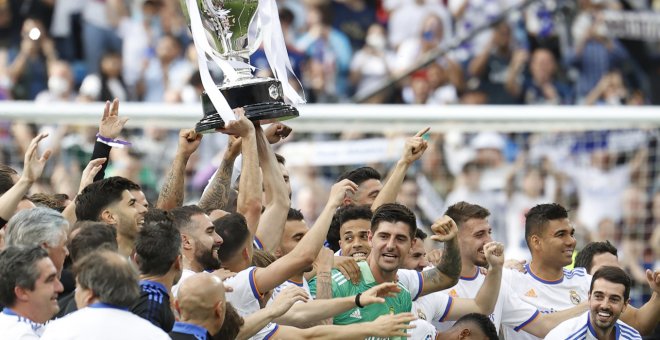 El Real Madrid vence al Espanyol y se alza con su 35º título de Liga