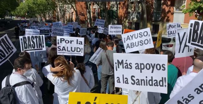 Así ha sido la manifestación en Madrid a raíz de la huelga de médicos hospitalarios contra la temporalidad