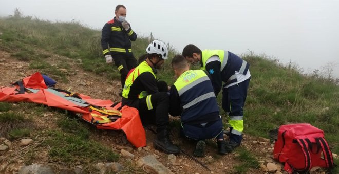 Rescatados dos senderistas en Picos de Europa y en Ruente