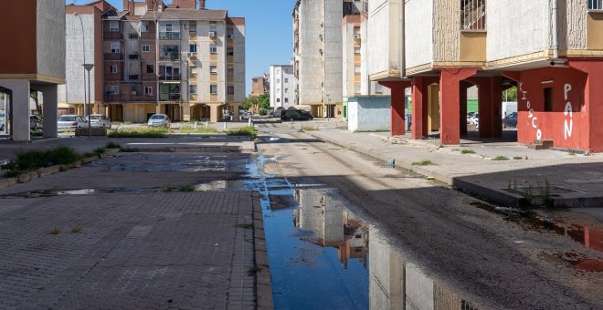 Vecinos afectados por cortes de luz durante meses en varias zonas de Andalucía: "Esto es inhumano"