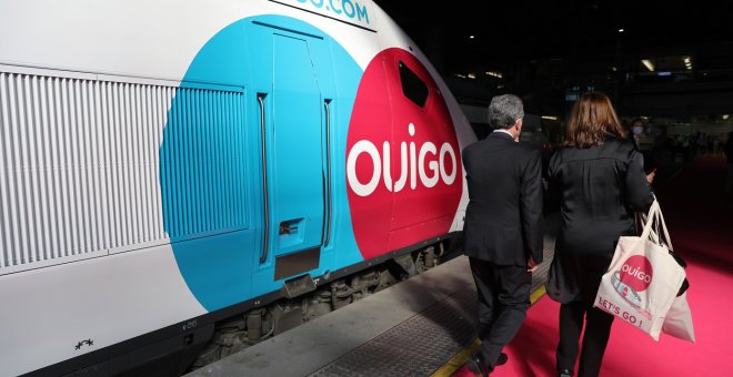 Una avería en el tren 'low cost' de Ouigo deja tirados más de tres horas a 960 pasajeros del trayecto Barcelona-Madrid