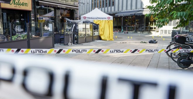 Dos muertos y más de veinte heridos en un tiroteo en un bar gay de Oslo que la Policía ha calificado como "terrorismo islamista"