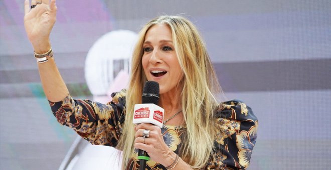 Sarah Jessica Parker pide que no la llamen "valiente" por no ocultar sus canas