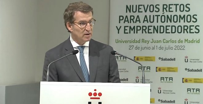 Feijóo se vuelve a marcar un Rajoy y los tuiteros no perdonan: "Parecía más avispado cuando no le veíamos todos los días"