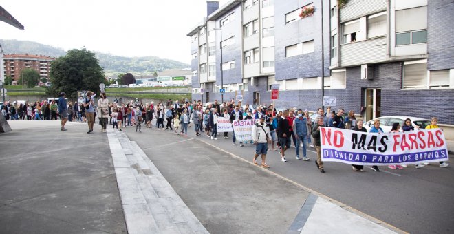 "Ventanielles también es Oviedo" gritan los vecinos, indignados por el abandono del barrio