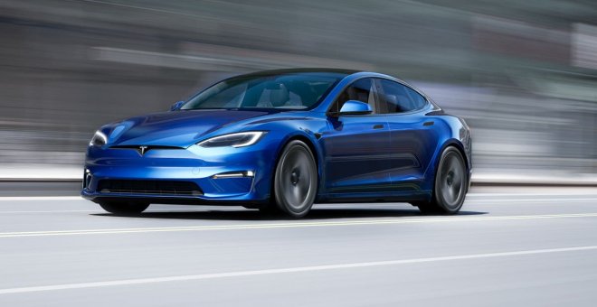 ¡Por fin! El Tesla Model S rompe la sicológica barrera de los 320 km/h (vídeo)
