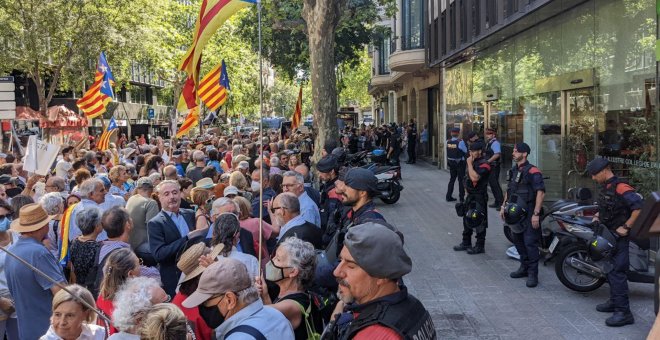 Centenars de persones protesten a Barcelona contra la presència de Marchena en un acte de Col·legi d'Advocats