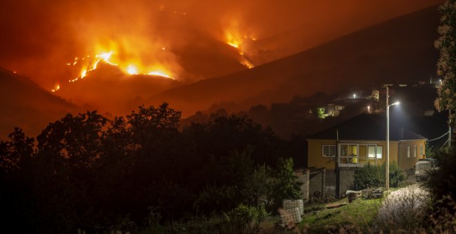 Indignación en Twitter por la falta de medios para combatir los incendios forestales: "Ayudadnos a parar esto"